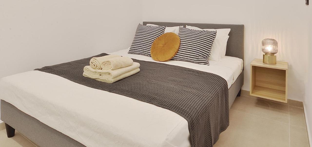 Phaedrus Living City Center Luxury Flat Skoufa Athens Ngoại thất bức ảnh